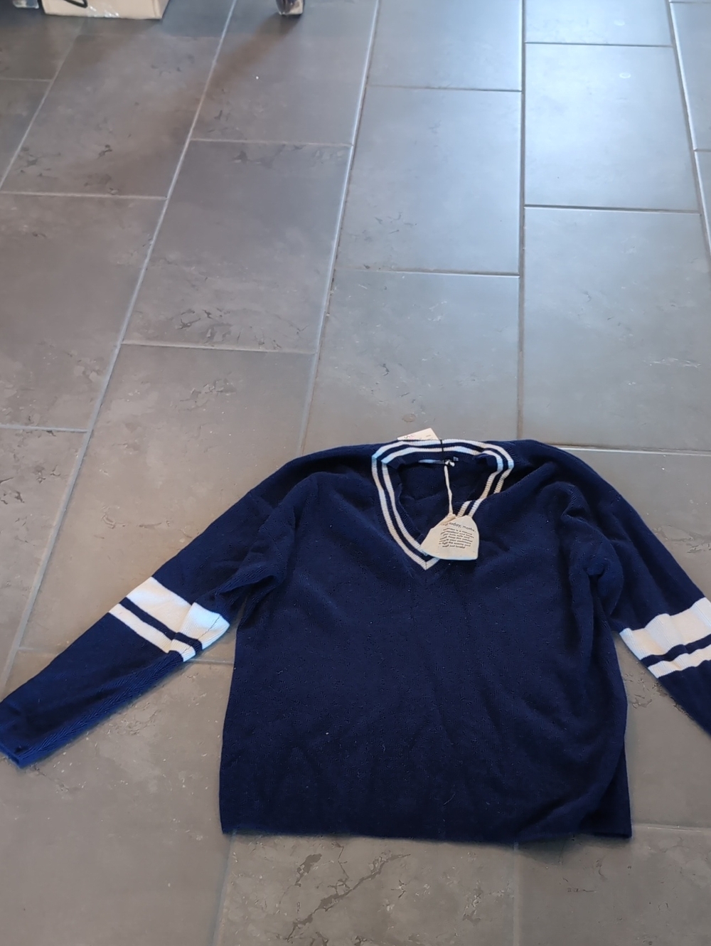 Women's CashmereNavy Blue V-Neck Sweater with White Stripe Detail
